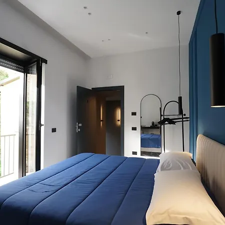 Myto Relais 4* نابولي